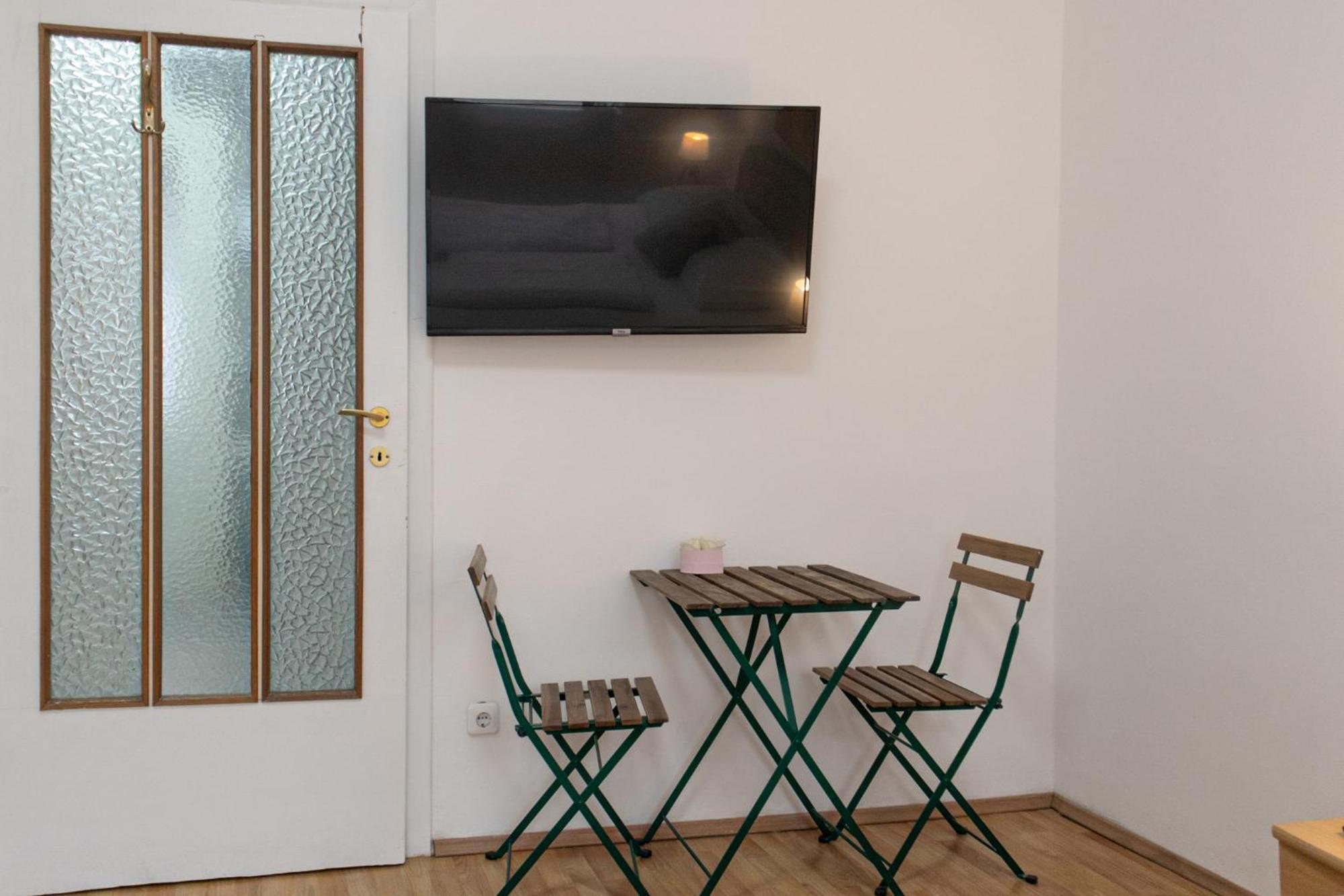 Budget City Stay - Near Wiener Stadthalle Ideal For Longstays Zewnętrze zdjęcie