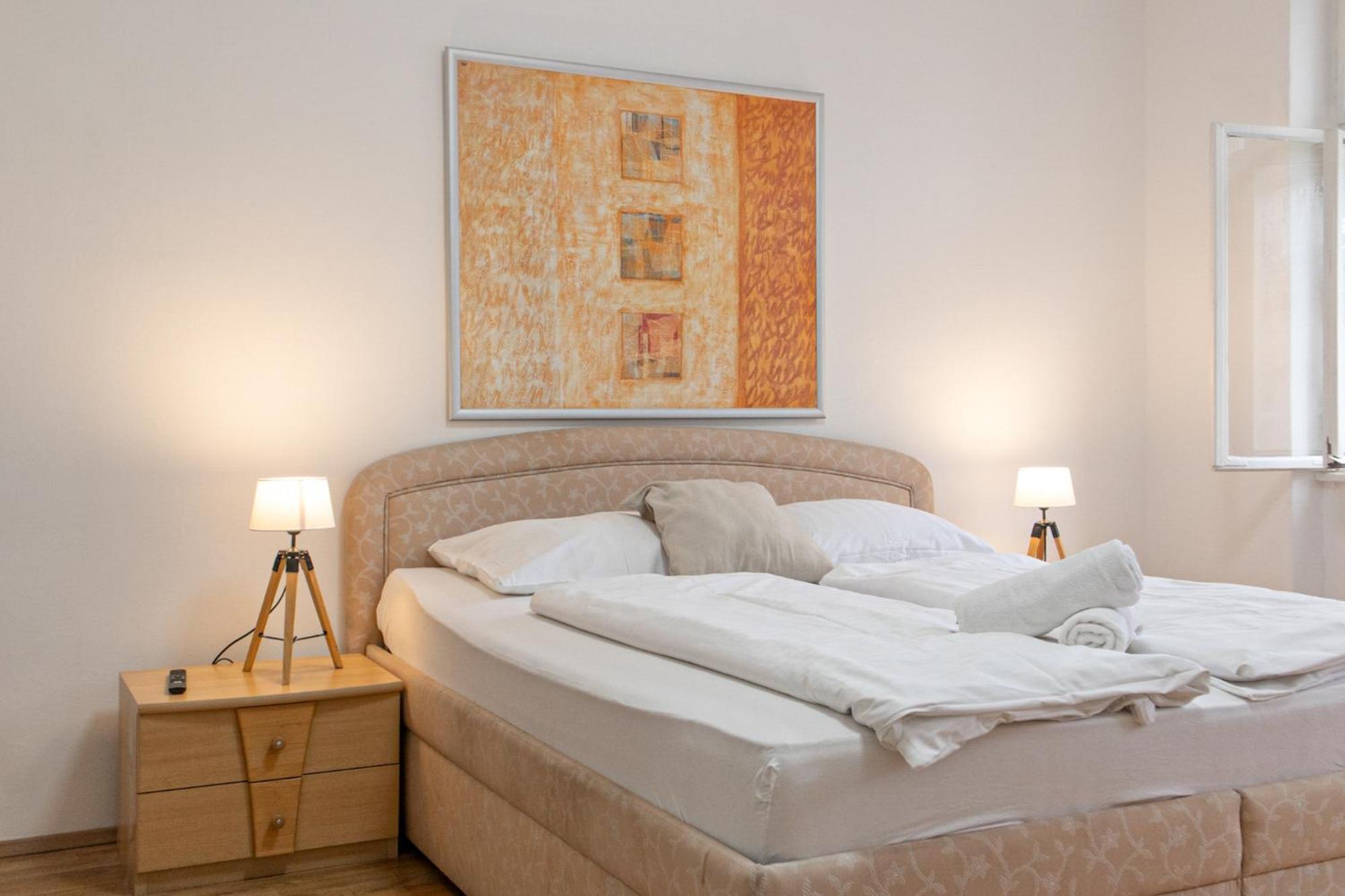 Budget City Stay - Near Wiener Stadthalle Ideal For Longstays Zewnętrze zdjęcie